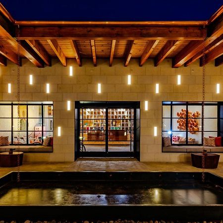 Texican Court, By Valencia Hotel Collection Ирвинг Экстерьер фото