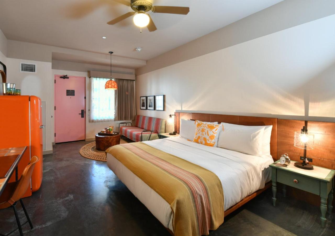 Texican Court, By Valencia Hotel Collection Ирвинг Экстерьер фото