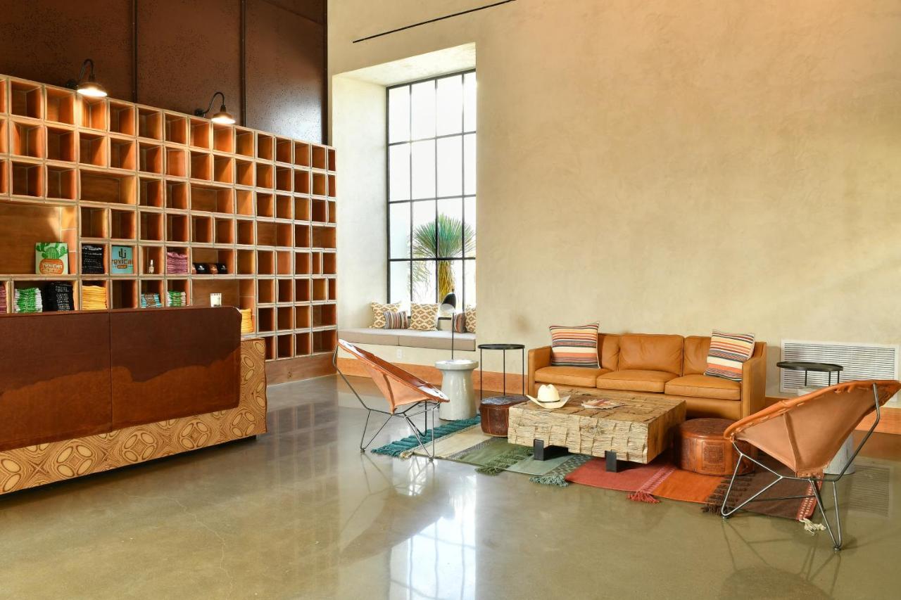 Texican Court, By Valencia Hotel Collection Ирвинг Экстерьер фото